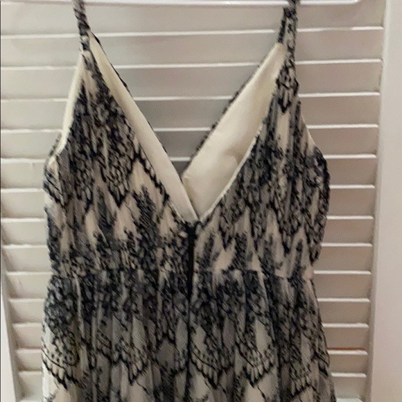 Alice and Olivia Surplice Scalloped Hem Dress - Picture 9 of 9